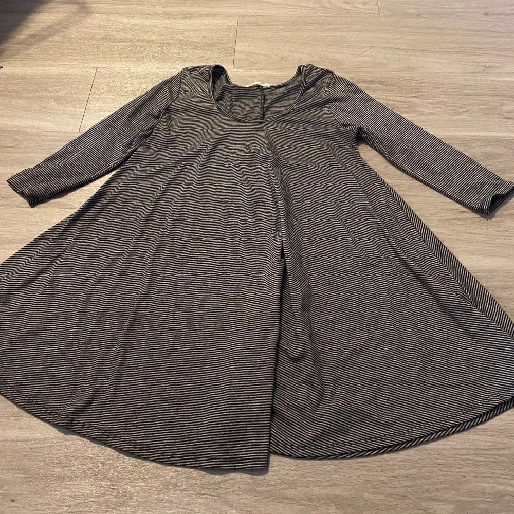 Rolla Coster grey striped 3/4 sleeve tunic size small